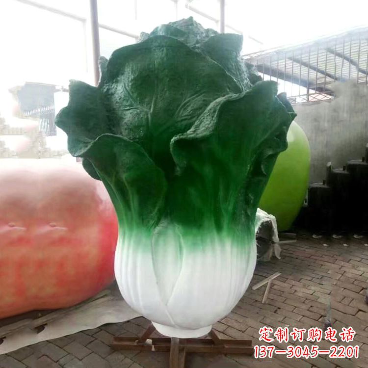 辽阳绿色白菜雕塑,传递健康生活的美好