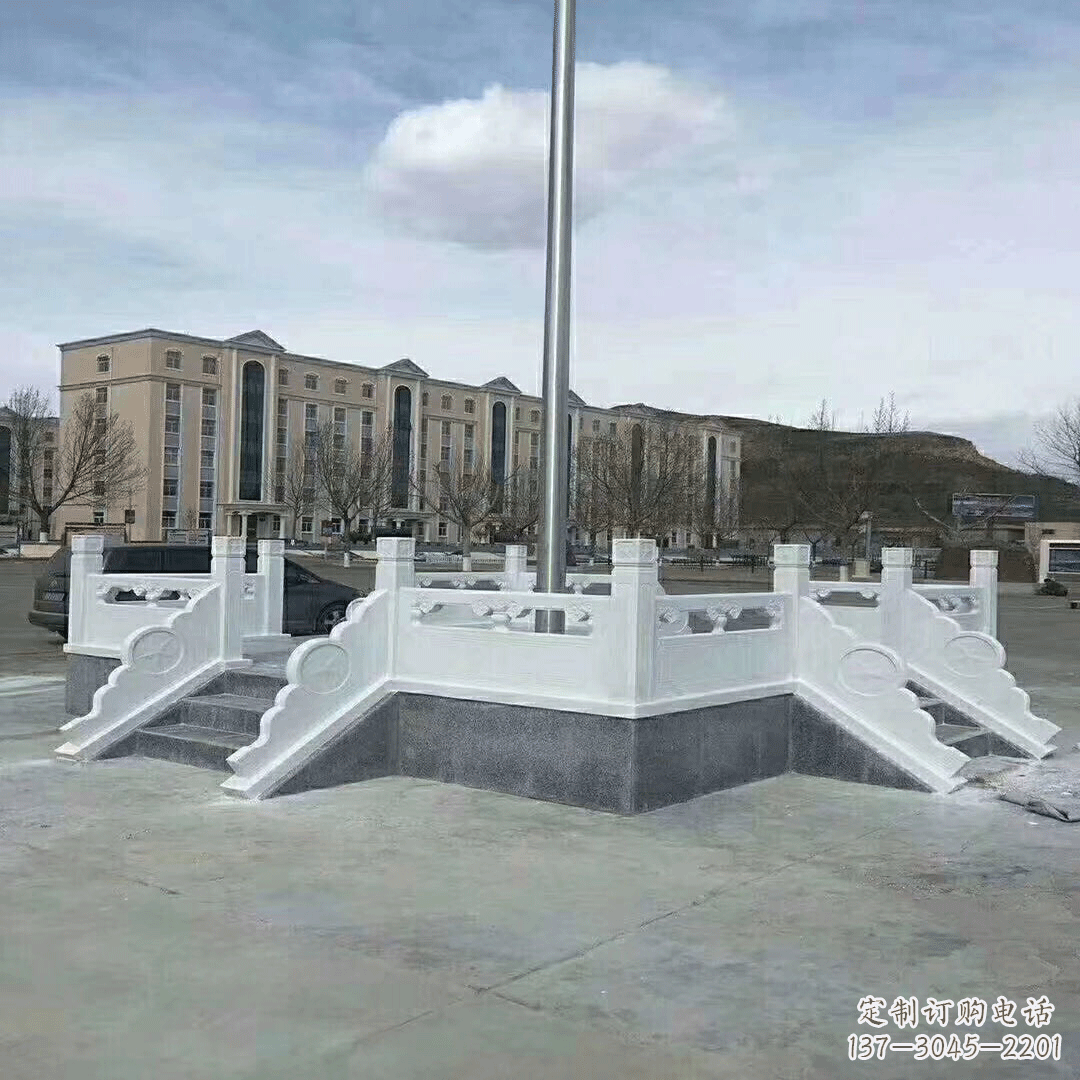 辽阳象征着尊严的升旗台