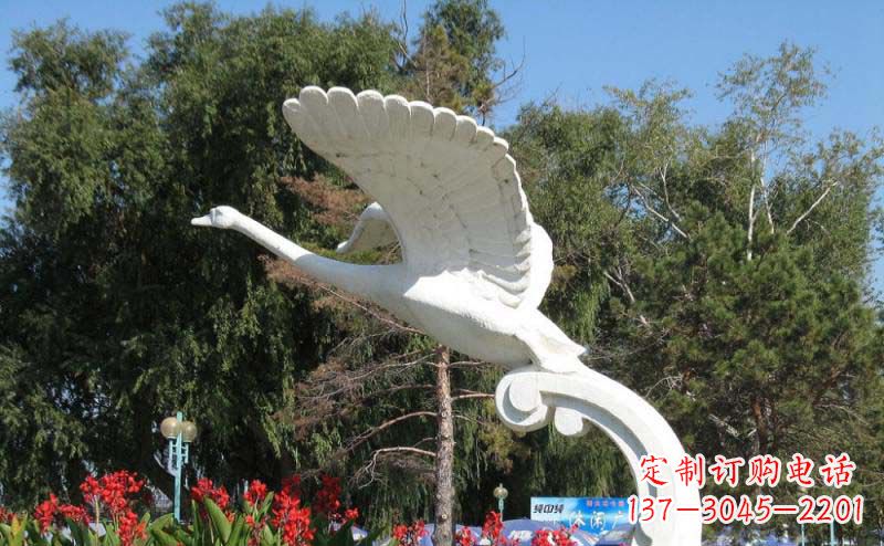 辽阳白天鹅大理石雕塑