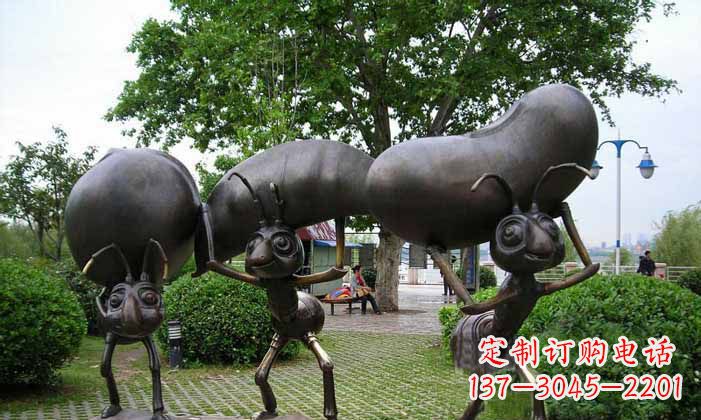 辽阳搬运粮食的蚂蚁公园景观铜雕