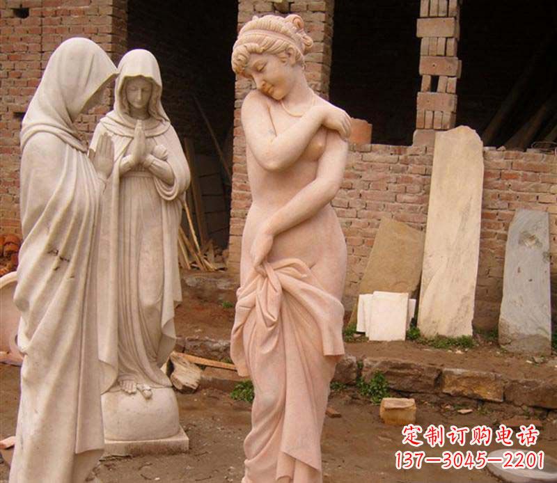 辽阳半裸女人大理石雕塑