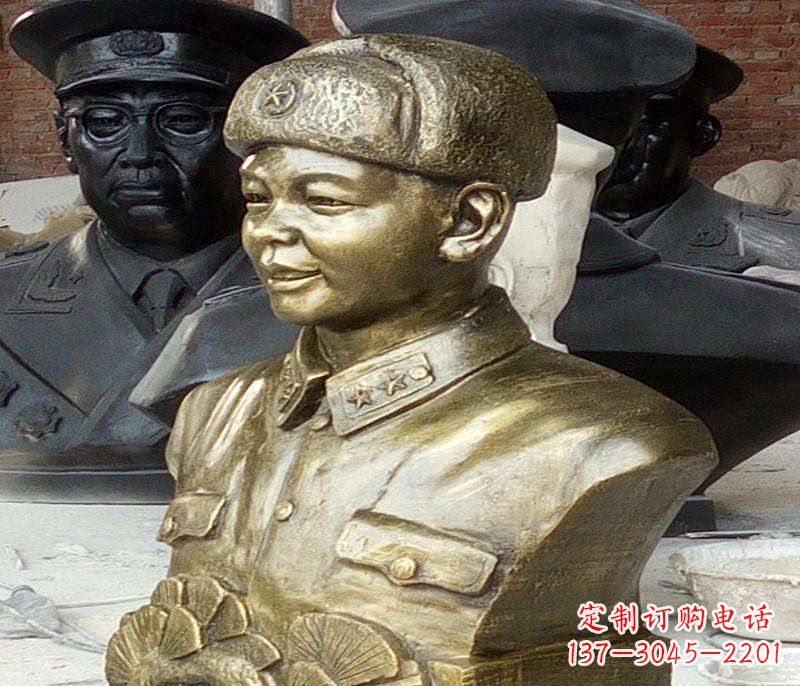 辽阳半身雷锋铜像