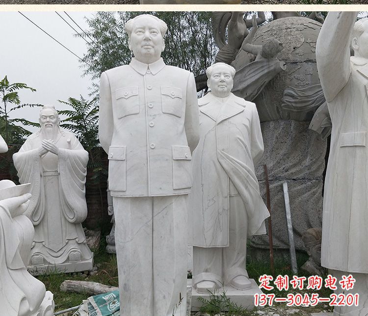 辽阳新一代中国政治精神的象征——“背手的毛主席”石雕