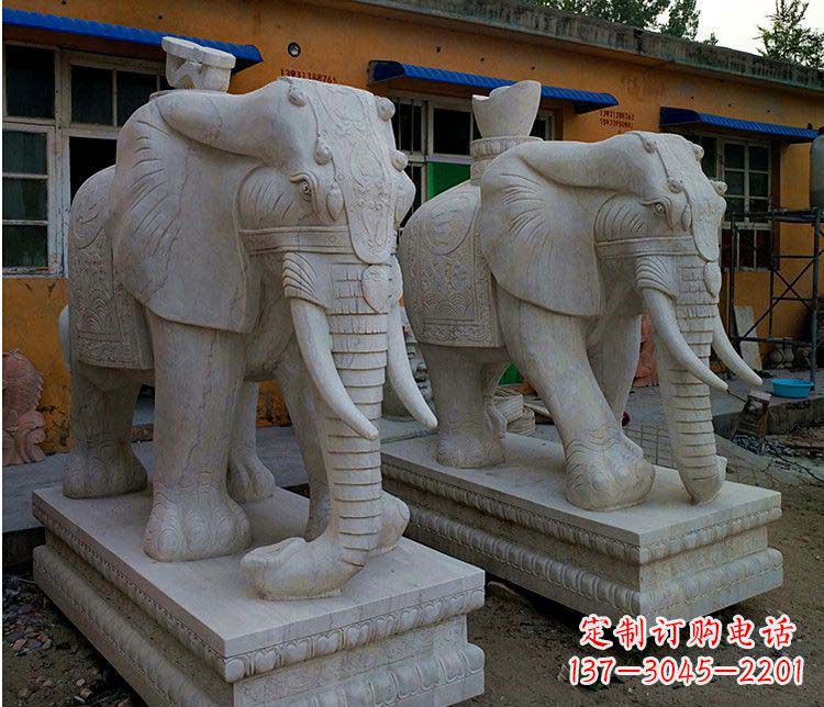 辽阳新“大象招财石雕”