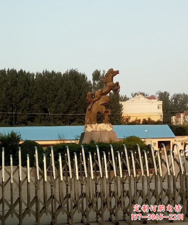辽阳腾驰自由——奔马企业铜雕