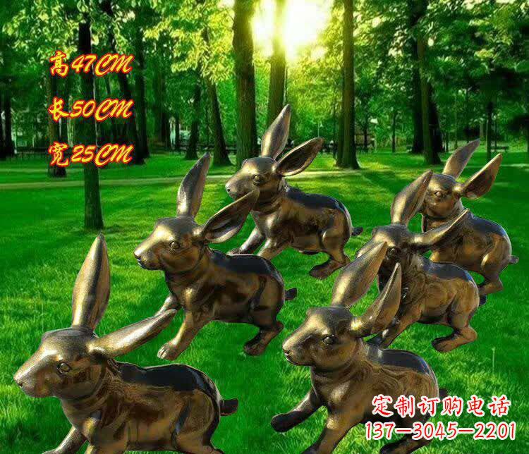 辽阳奔跑的兔子雕塑