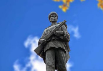 辽阳中国著名抗战英雄人物邱少云石雕塑像