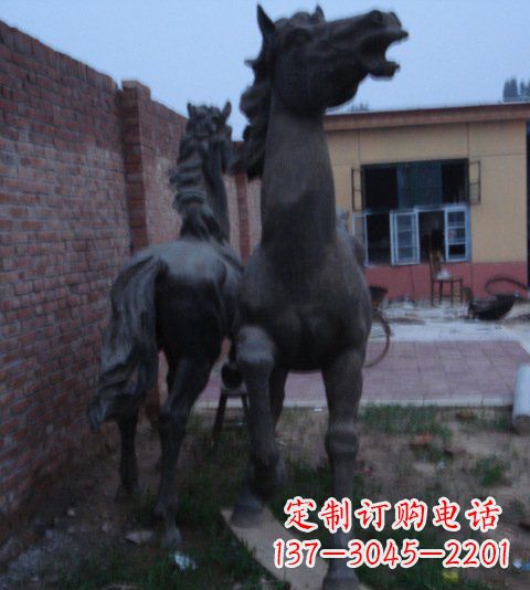 辽阳精美铜雕动物马
