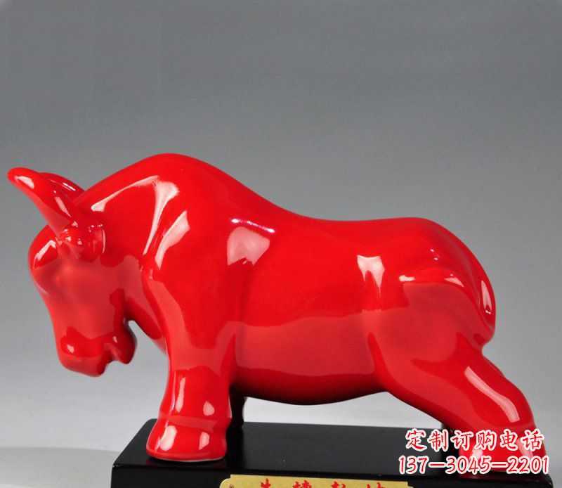 辽阳玻璃钢彩色牛转乾坤雕塑