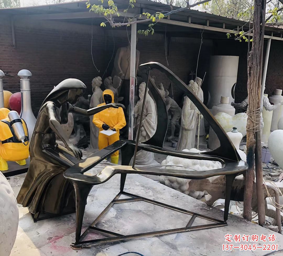 辽阳玻璃钢仿铜钢琴雕塑