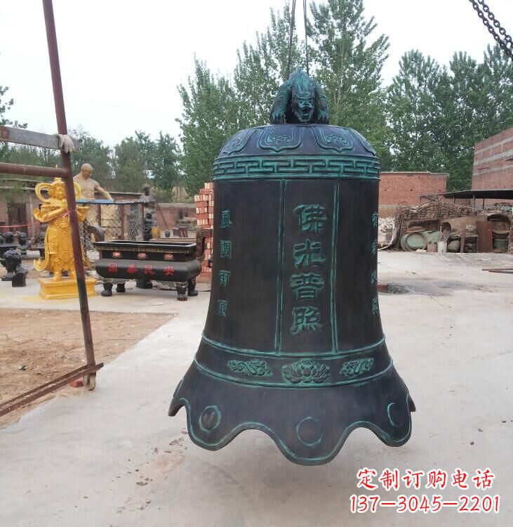 辽阳玻璃钢铜钟雕塑精美外观,持久耐用