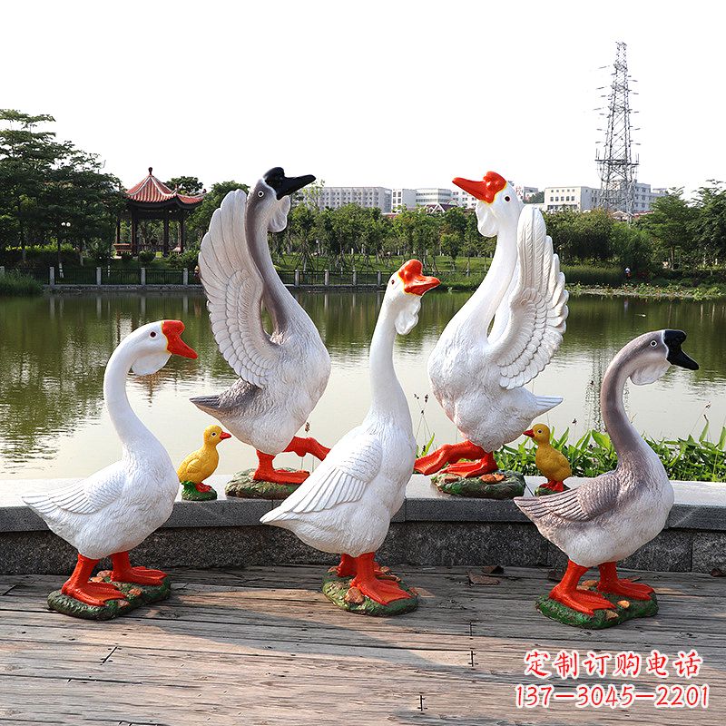 辽阳玻璃钢仿真大白鹅雕塑-公园园林水景动物摆件
