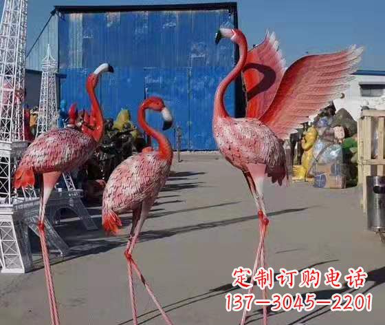 辽阳火烈鸟雕塑以玻璃钢创造精美的景观雕塑