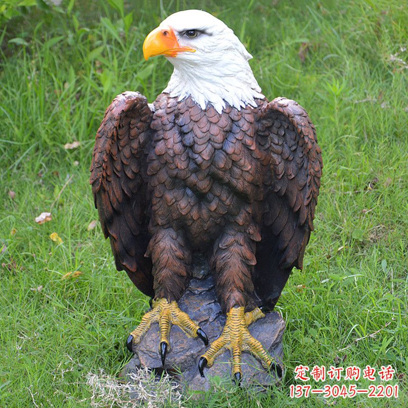 辽阳玻璃钢仿真老鹰雕塑