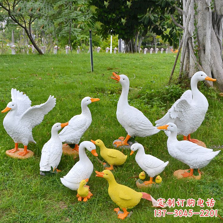 辽阳玻璃钢仿真鸭子雕塑-庭院农家院仿真家禽动物雕塑摆件