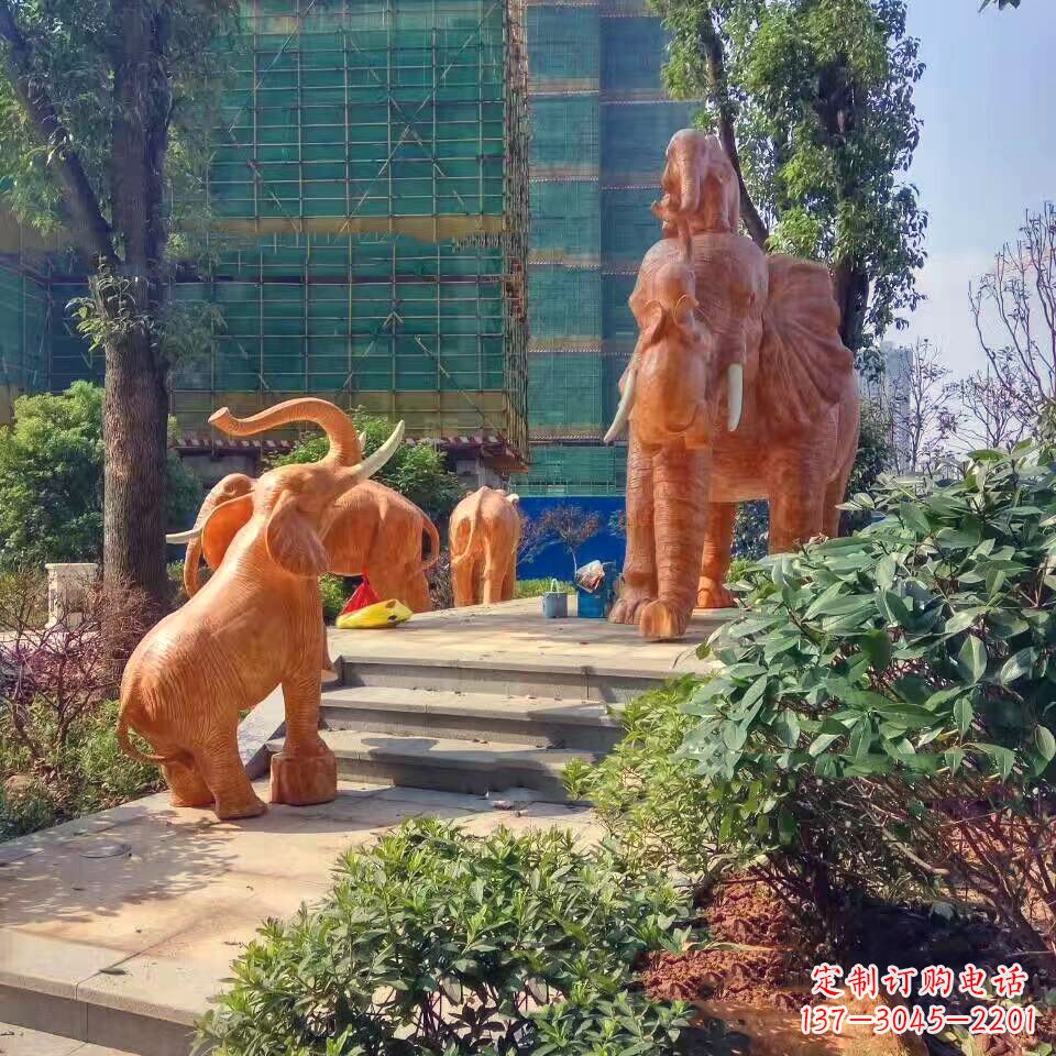 辽阳玻璃钢卡通大象雕塑——给小区园林带来活力