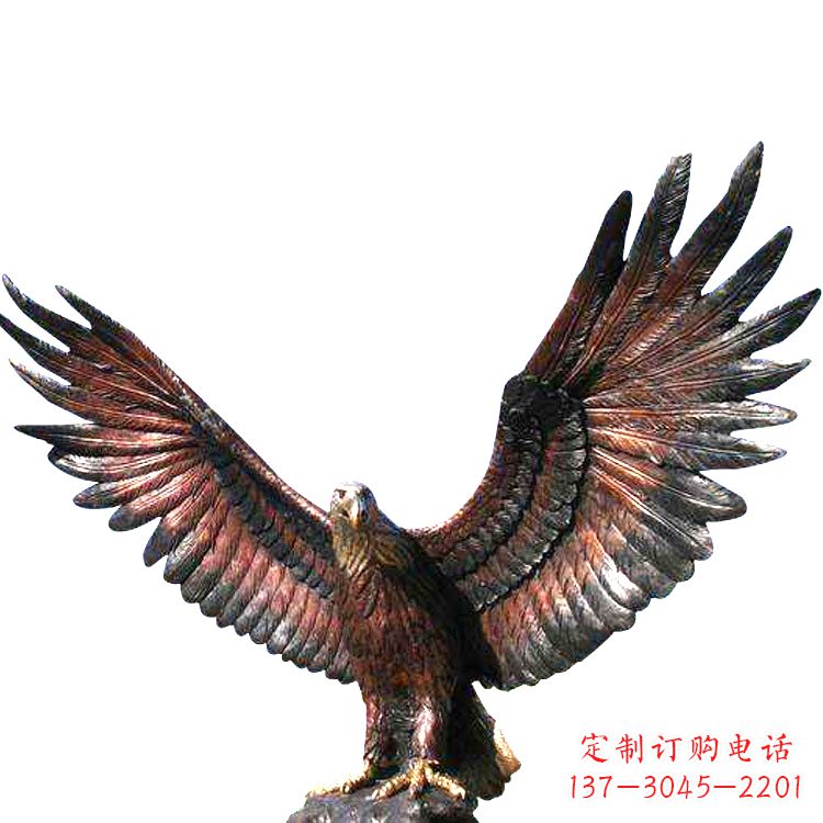 辽阳玻璃钢老鹰雕塑传承传统的铜雕艺术