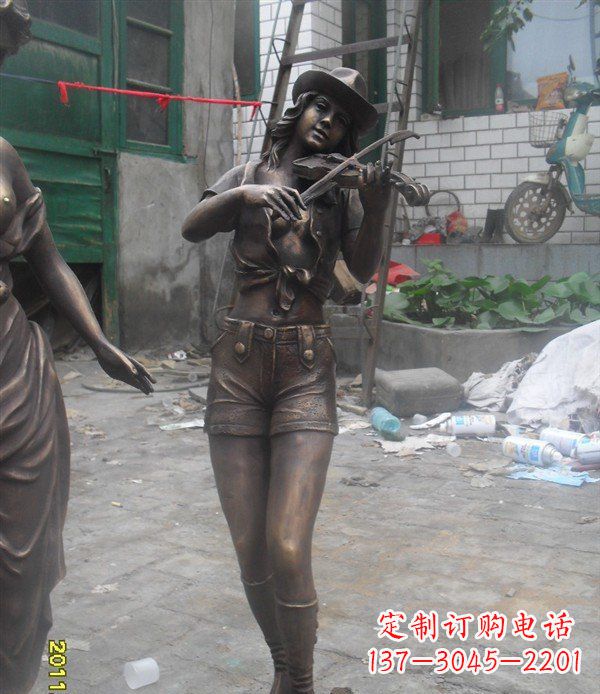 辽阳美丽的玻璃钢女性雕塑