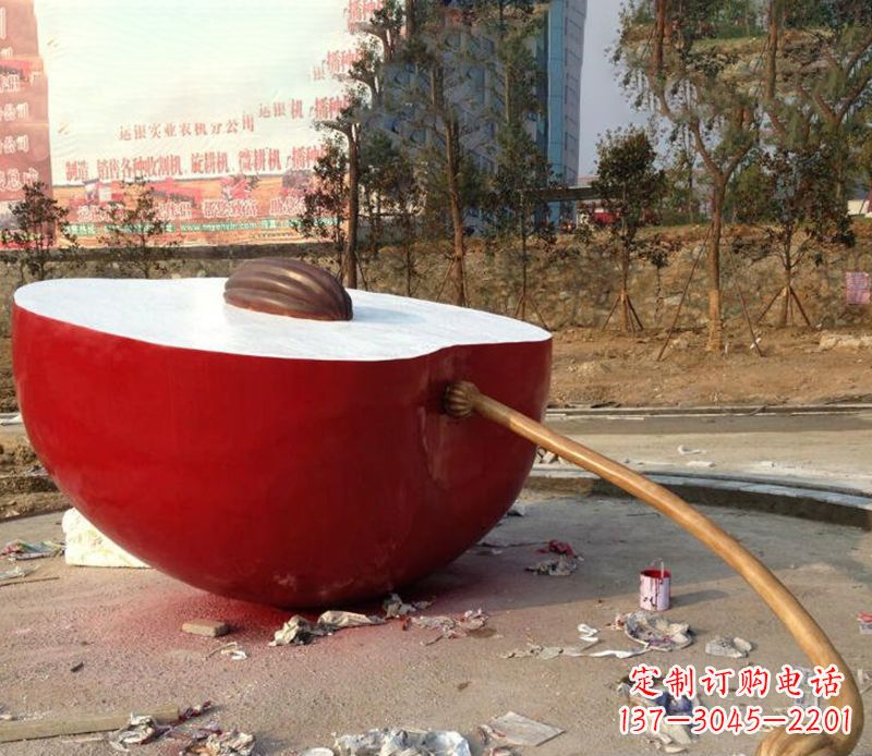 辽阳不锈钢半块苹果雕塑——传承古老文化的艺术品