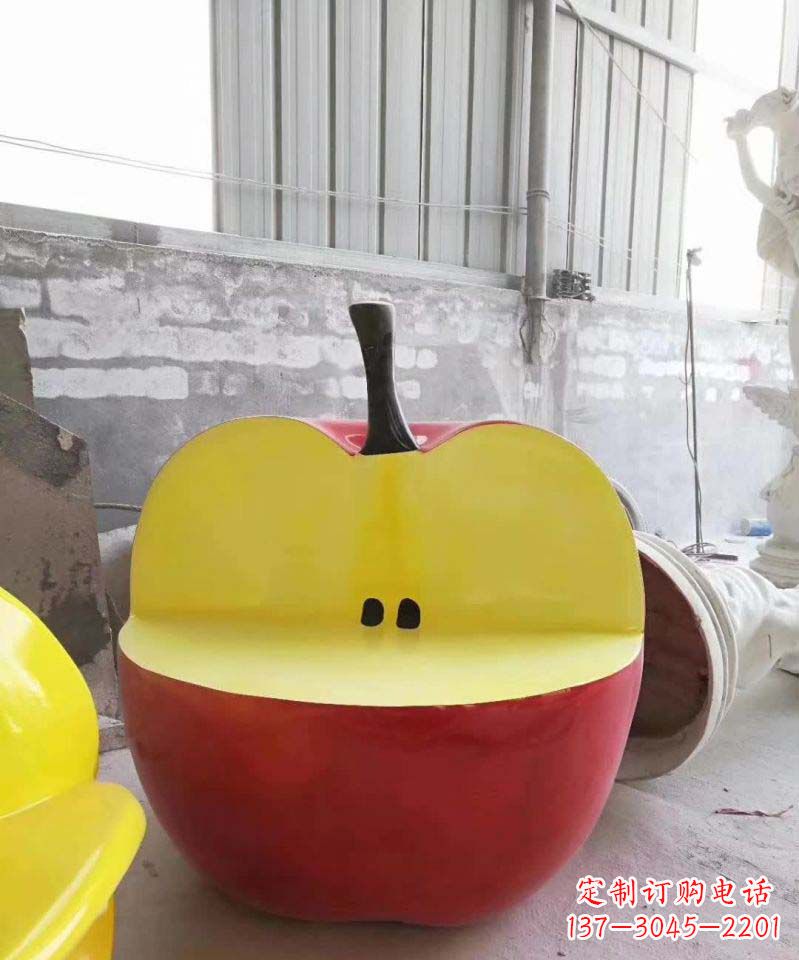 辽阳不锈钢苹果雕塑精致而经久不衰