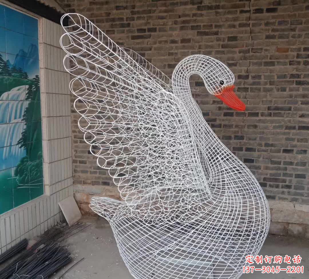 辽阳不锈钢制天鹅雕塑象征着和谐与美好