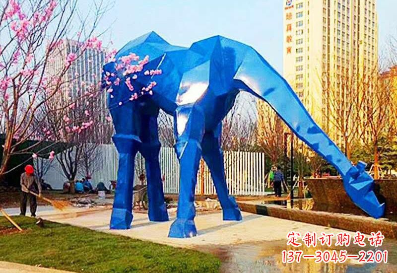 辽阳不锈钢彩色大型几何长颈鹿雕塑