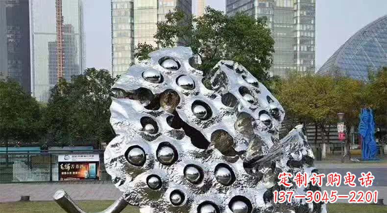 辽阳不锈钢城市的莲蓬雕塑