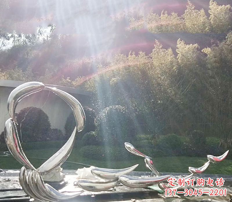 辽阳不锈钢鲤鱼雕塑——寓意美好的象征