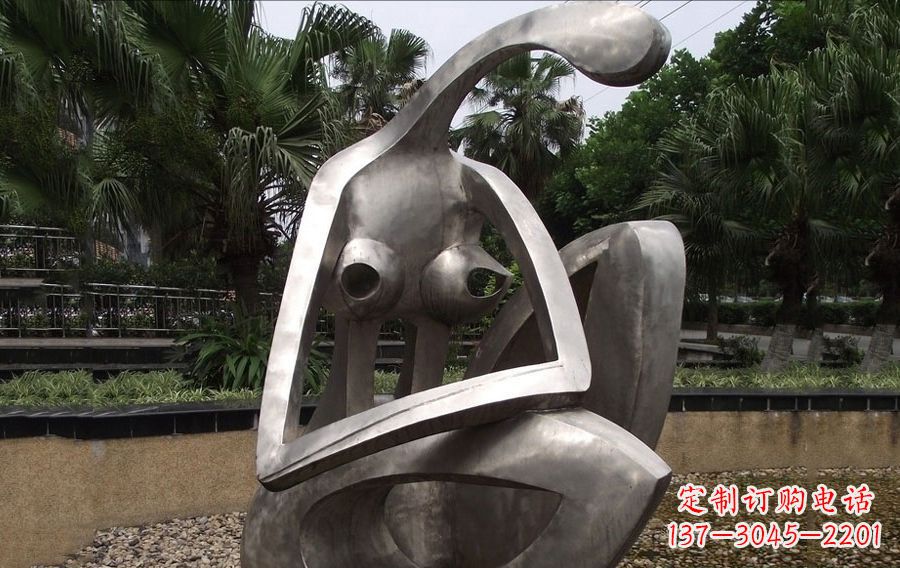 辽阳不锈钢抽象美女人物雕塑2