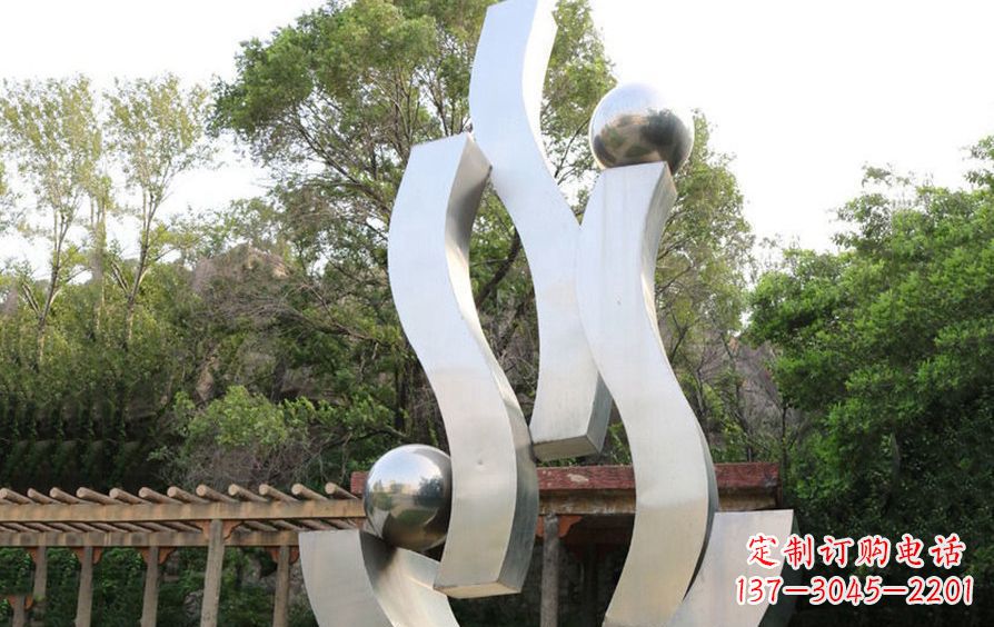 辽阳不锈钢飘带雕塑美化小区景观