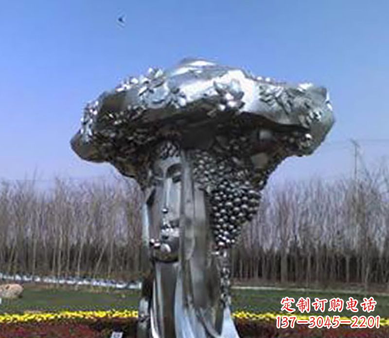 辽阳不锈钢葡萄雕塑——点缀美丽景观