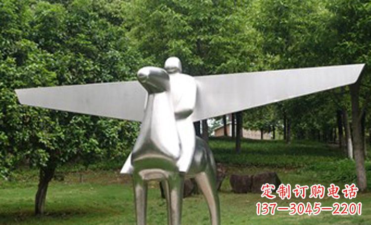 辽阳不锈钢马雕塑完美集结动感与现代美学