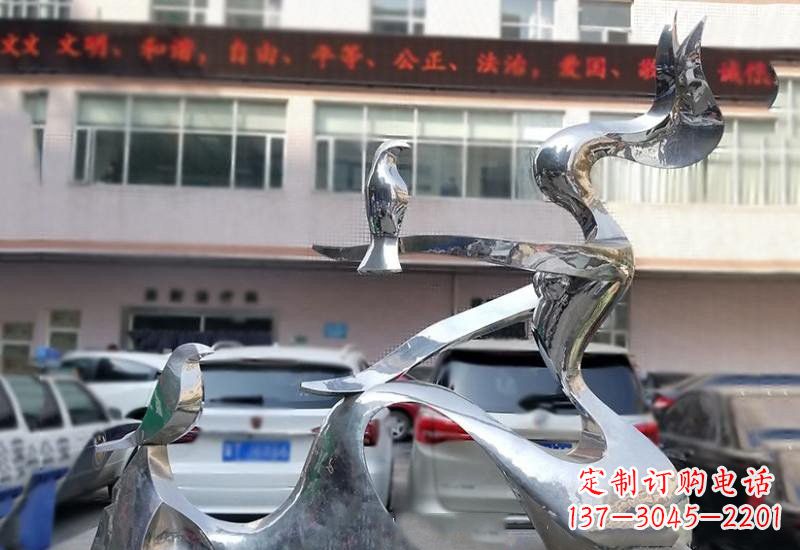辽阳表达和平的不锈钢鸽子雕塑