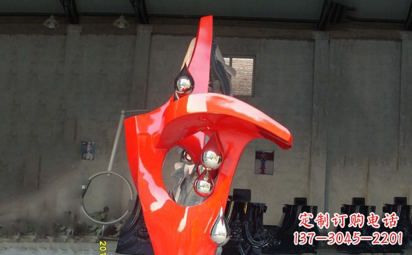 辽阳不锈钢抽象水滴景观雕塑