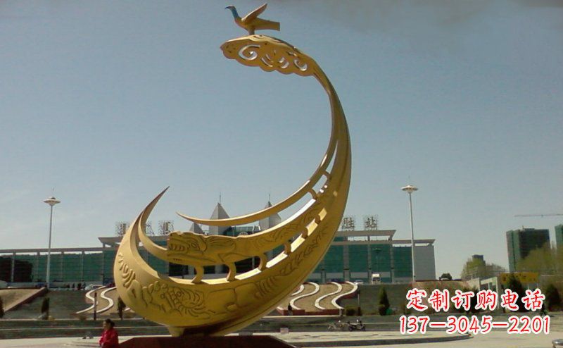 辽阳天鹅雕塑