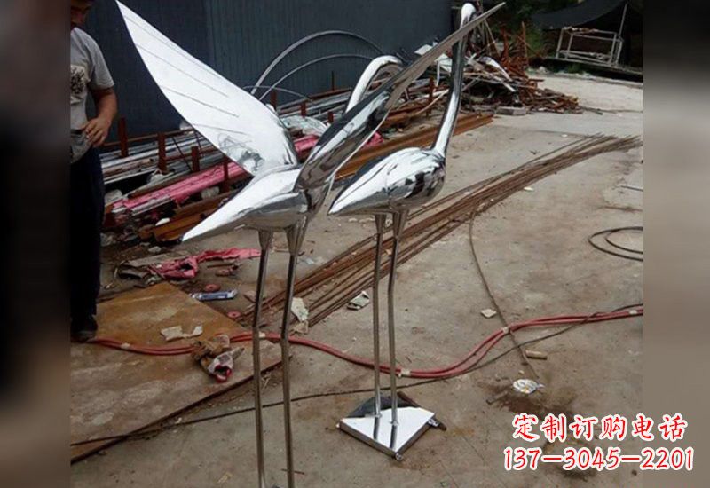 辽阳不锈钢抽象仙鹤雕塑2