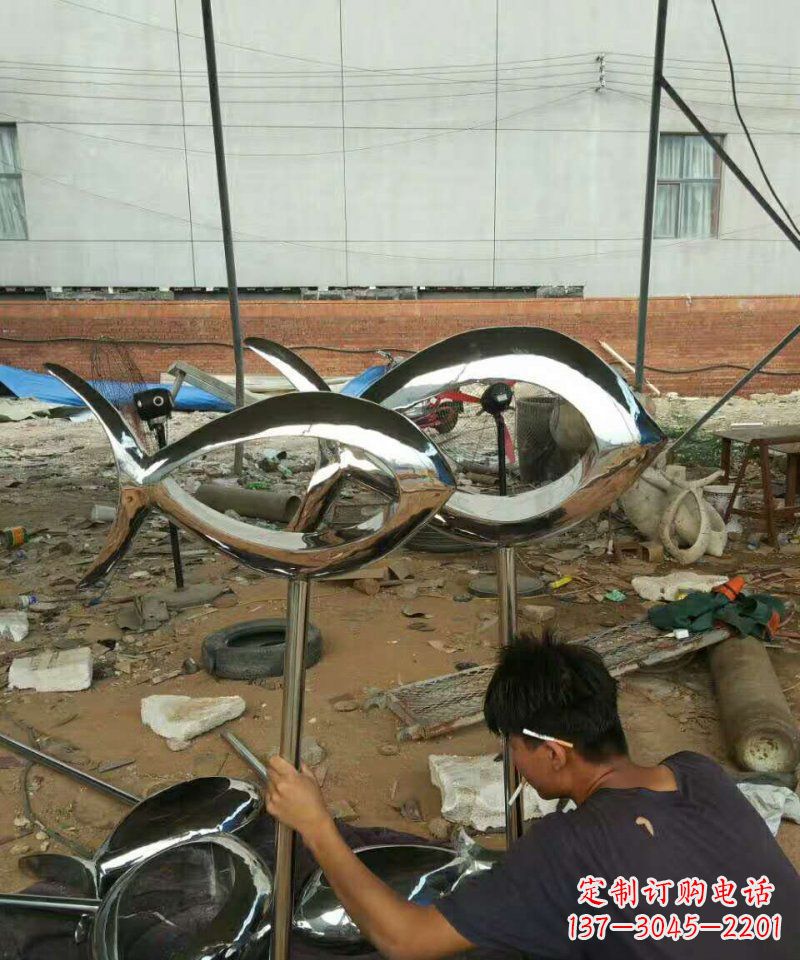 辽阳不锈钢抽象鱼动物雕塑 (2)