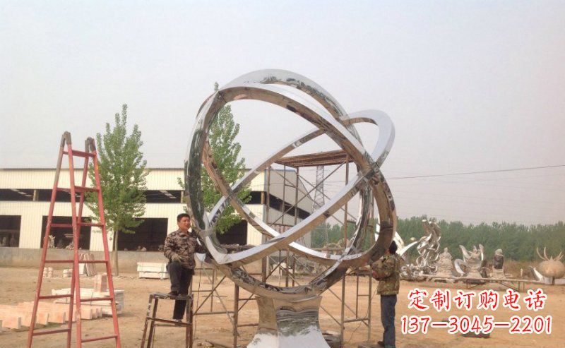 辽阳不锈钢抽象圆环雕塑。