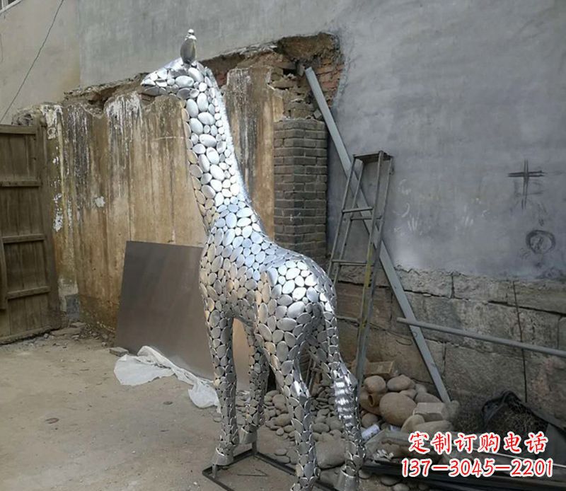 辽阳不锈钢创意长颈鹿雕塑