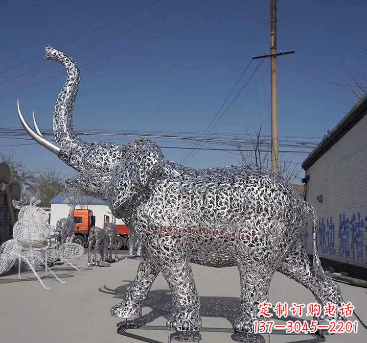 辽阳不锈钢大象雕塑象征力量与美丽