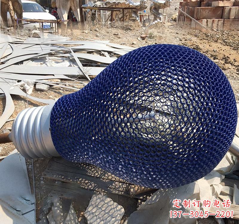 辽阳不锈钢灯泡雕塑灯光下的美丽之美