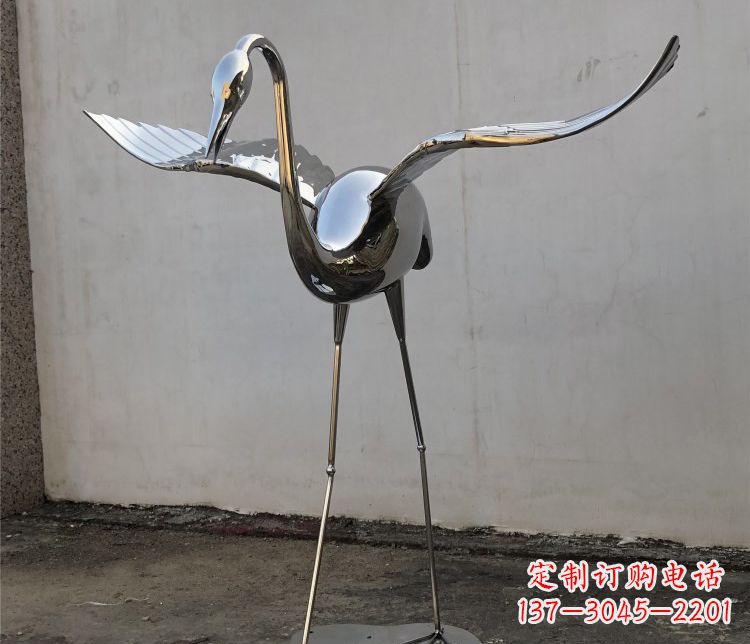 辽阳不锈钢锻造丹顶鹤展翅雕塑