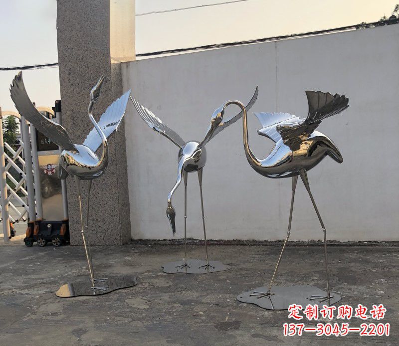 辽阳不锈钢锻造丹顶鹤展翅雕塑112