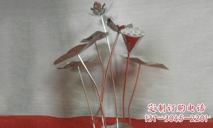 辽阳不锈钢锻造的荷叶雕塑