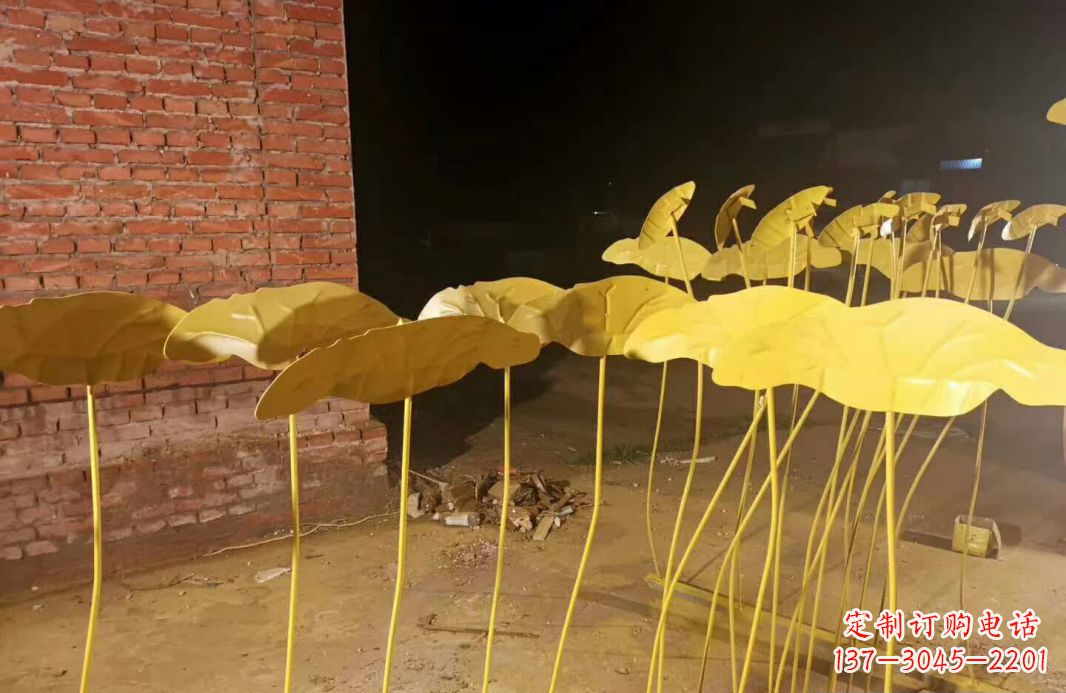 辽阳不锈钢荷花雕塑优雅而永恒