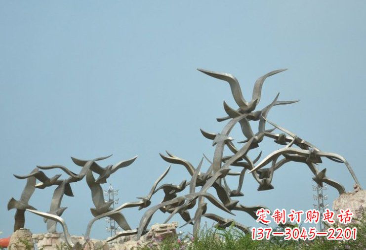 辽阳不锈钢大雁雕塑一只翱翔天际的艺术品