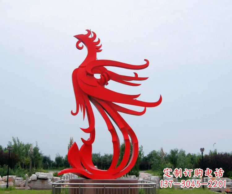 辽阳精美凤凰雕塑点亮凤凰公园