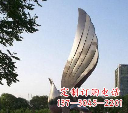 辽阳不锈钢鸽子雕塑美丽的象征