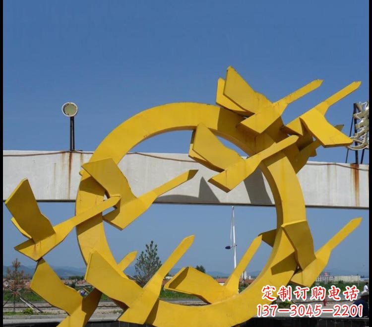 辽阳不锈钢大雁雕塑点缀公园美景