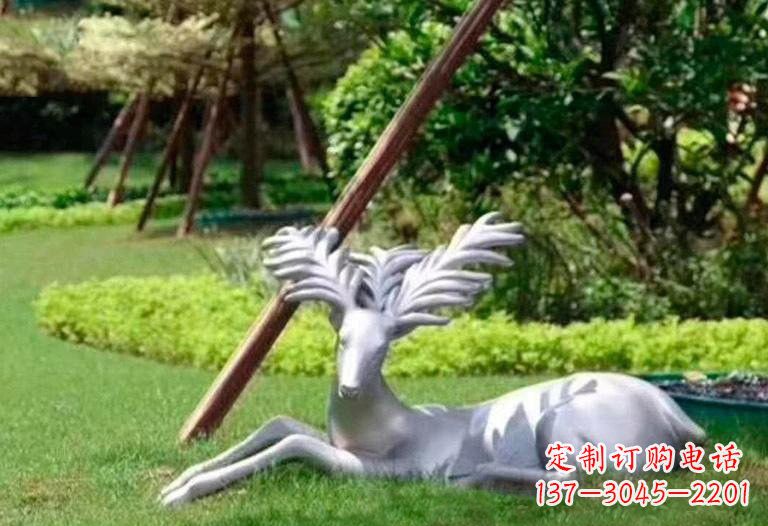 辽阳不锈钢公园动物大角鹿雕塑